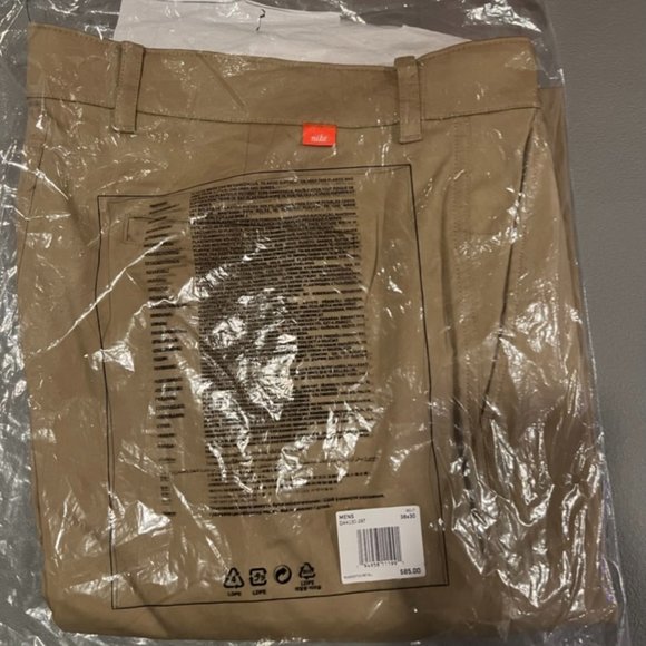 Nike Slim Fit Golf Chinos New with Tags - Picture 2 of 3